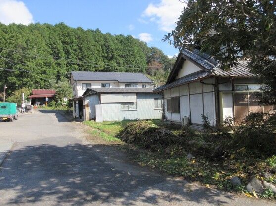 386 sqm Land for Sale in Ashikaga, Tochigi - Mountain Views - Thumbnail 3