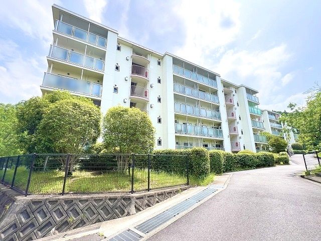 4DK Apartment for Sale in Kashihara, Nara - Thumbnail 2