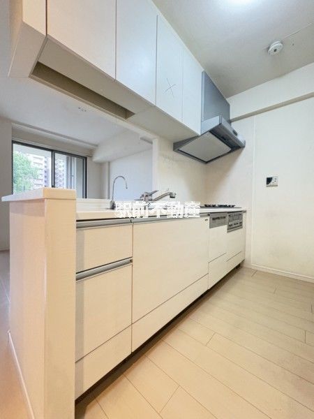 3LDK Apartment for Sale Near Nishitetsu Futsukaichi Station - Image 1