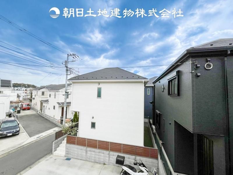 Bright 4LDK Detached House in Yokohama Asahi Ward | Near Zoorasia - Thumbnail 2