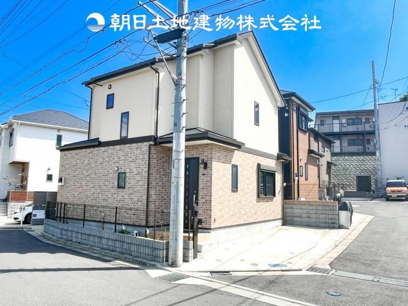 Bright 4LDK Detached House in Yokohama Asahi Ward | Near Zoorasia - Thumbnail 3