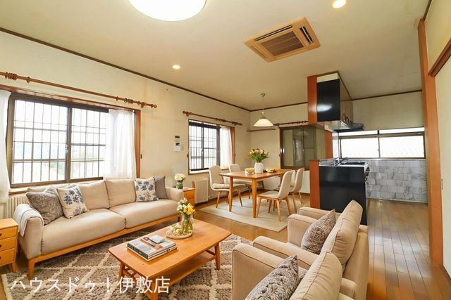 6SLDK Spacious House for Sale in Kagoshima's Meiwa District - Thumbnail 4