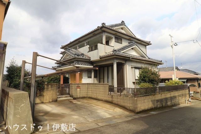 6SLDK Spacious House for Sale in Kagoshima's Meiwa District - Thumbnail 2