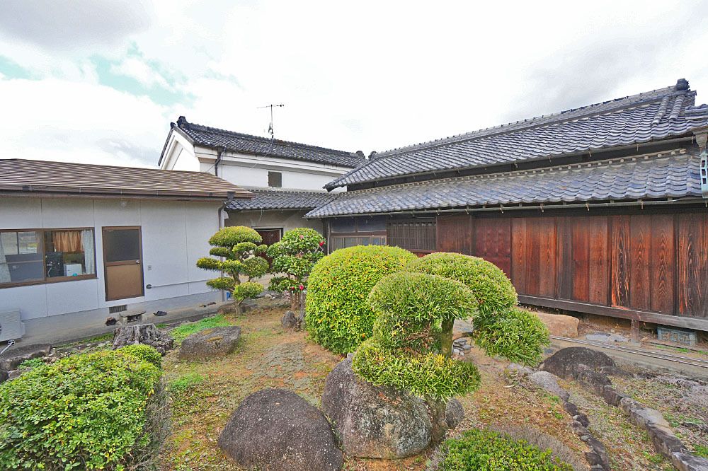7SDK Detached House for Sale on Large Plot in Kinokawa, Wakayama - Thumbnail 2