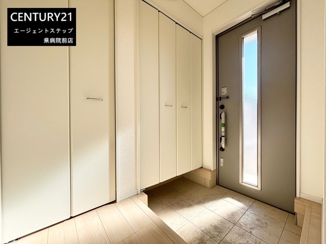 New 4LDK Detached House in Miyakonojo, Miyazaki with Seismic Damping - Thumbnail 3