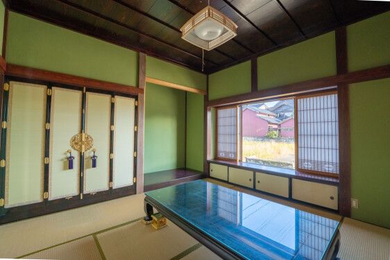 Wooden House for Sale in Himi City with Panoramic Bay Views - Thumbnail 4