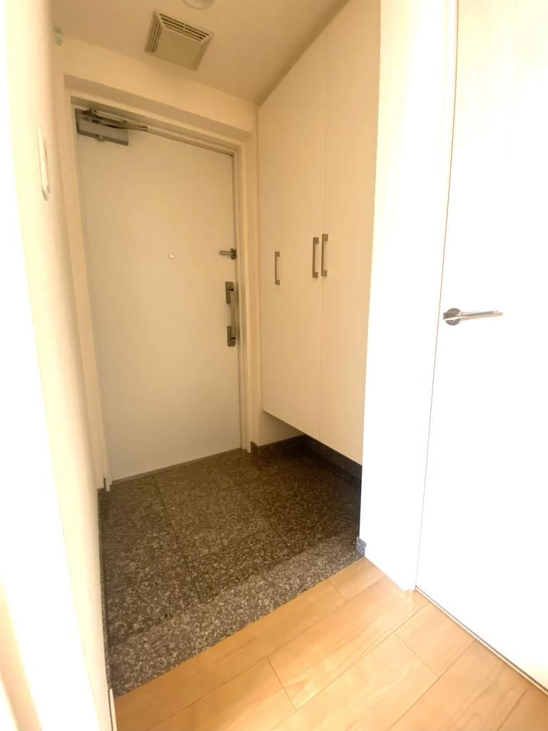 4LDK Apartment with Triple Balcony in Utsunomiya, Tochigi - Thumbnail 3