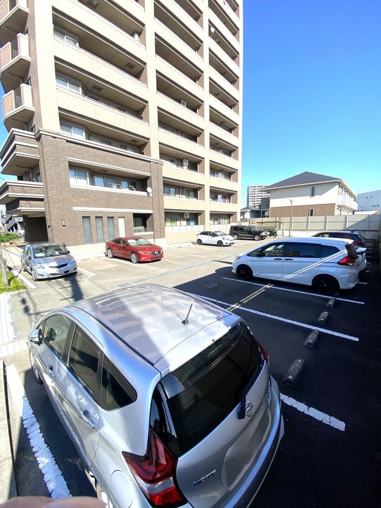 4LDK Apartment with Triple Balcony in Utsunomiya, Tochigi - Thumbnail 2