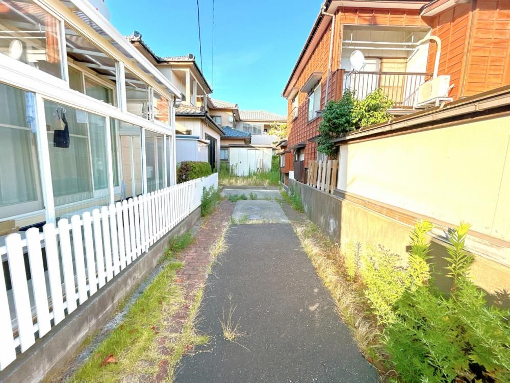 Renovated 3LDK House in Niigata Nishi Ward with Garden & Parking - Thumbnail 3