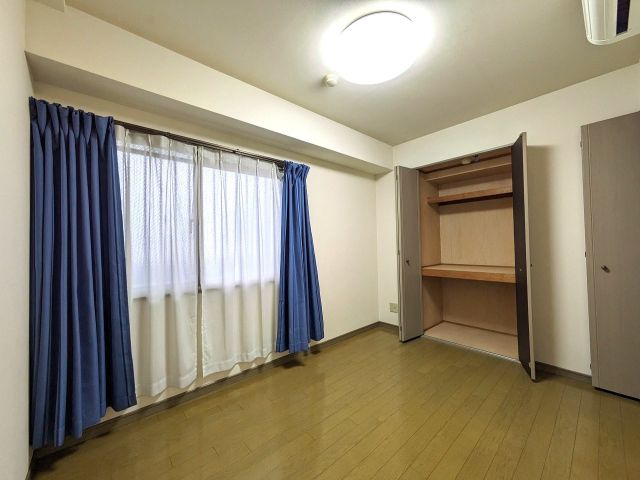 3LDK Apartment in Matsuyama with South-Facing Balcony - Thumbnail 4