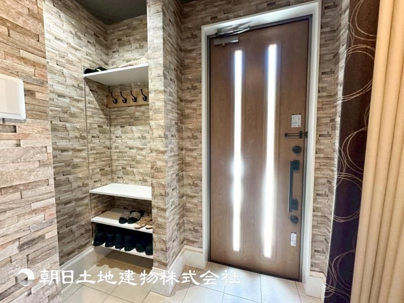 4LDK Modern House in Machida with Garden and Solar Power - Thumbnail 3