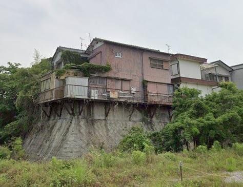 Fixer-upper house in Kochi City with renovation potential - Thumbnail 3