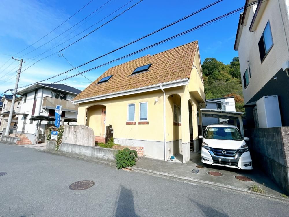 Renovated 3LDK House in Matsuyama with Parking for 2 Cars - Image 1