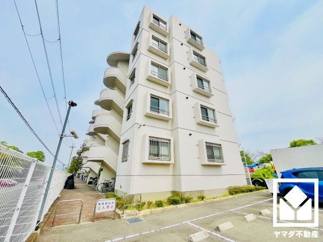 Cosmo Fushimi 5F 2LDK Apartment for Sale in Kyoto - Image 1