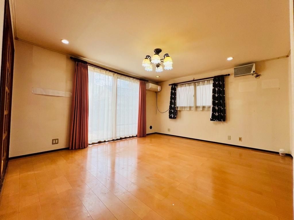 3LDK House for Sale in Nerima, Tokyo - 159.99 sqm - Thumbnail 4