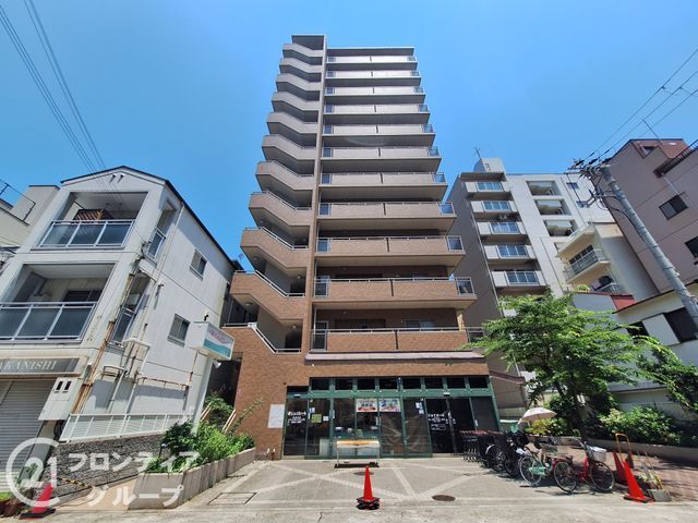 Renovated 2LDK near JR Hyogo Station in Kobe - Thumbnail 2