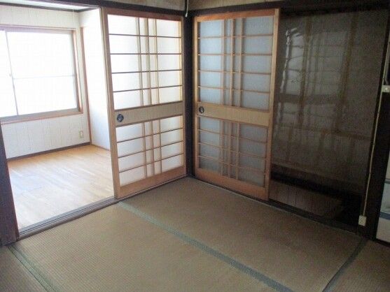 Central Yawatahama 5K Rental House in Ehime | 35,000 Yen - Thumbnail 4