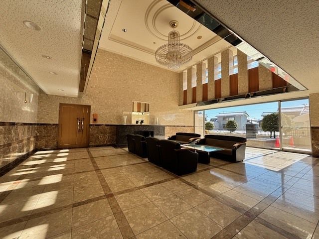 3LDK Apartment for Sale in Sanjo, Niigata - 7th Floor with Balcony - Thumbnail 4