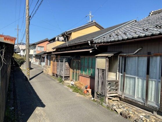 1955 Wooden House for Sale in Tarui, Gifu - Akiya Bank - Thumbnail 2