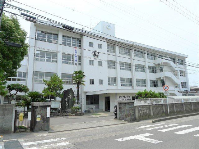 3LDK Apartment for Sale in Alpha Smart Yūgun, Matsuyama - Thumbnail 4