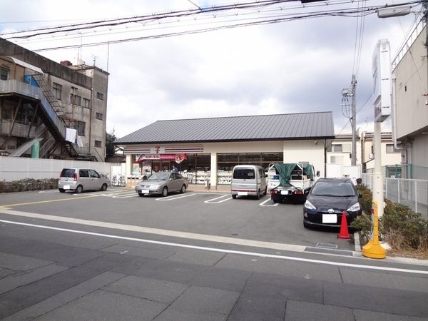 Land with Old House for Sale in Yamashina-ku, Kyoto - Thumbnail 3