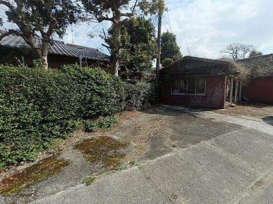 1961 Wooden House for Renovation in Uto, Kumamoto - 800,000 Yen - Thumbnail 3