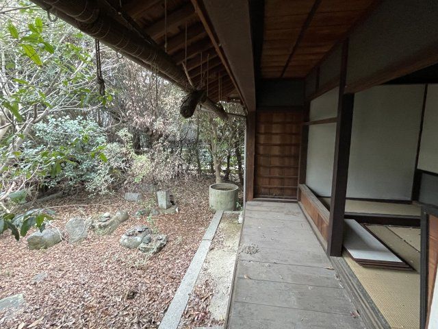 Traditional 1935 Kominka with Farmland in Mitoyo, Kagawa - Thumbnail 3