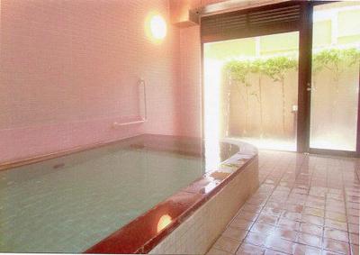 Spacious 2LDK Resort Apartment with Hot Spring in Atami — Image 3, Atami, Shizuoka