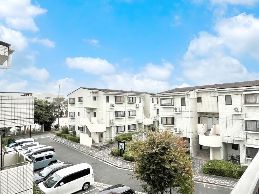 LifeTown Funabashi Townhouse 3LDK Apartment for Sale - Thumbnail 4