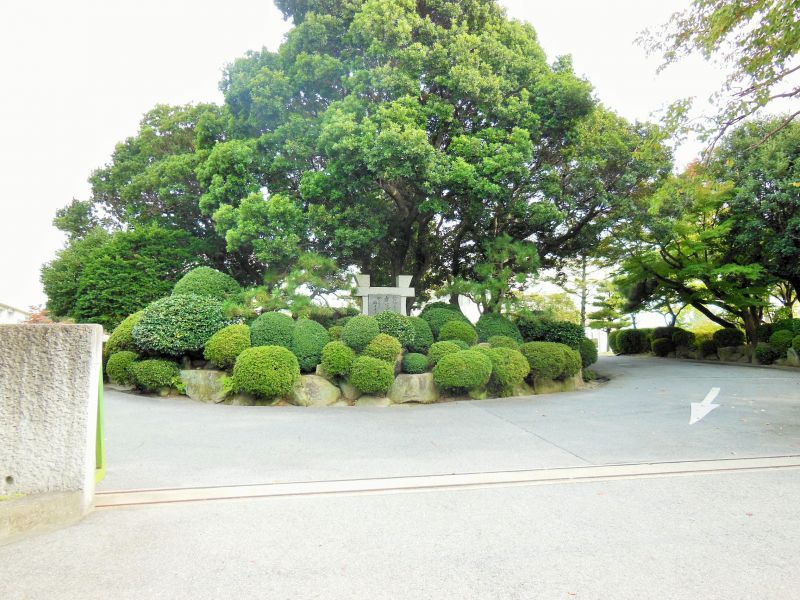 Renovated 4LDK Apartment in Okazaki with Balcony - Thumbnail 3