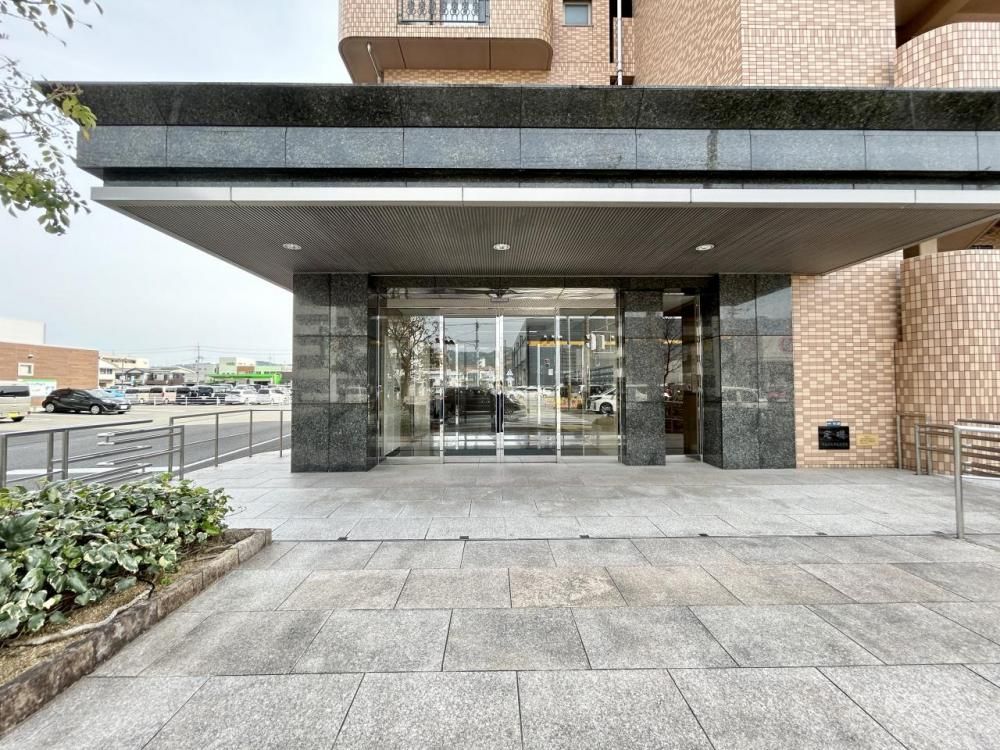 Santono-re Kitagoza 3LDK Apartment for Sale in Kochi City - Thumbnail 3