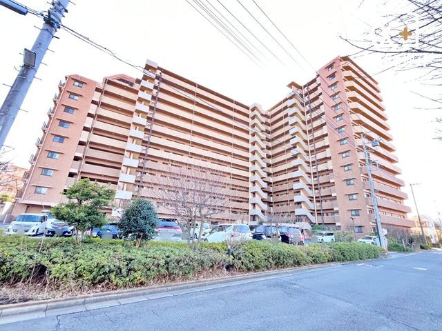 3LDK Apartment for Sale in Tokorozawa, Saitama - Thumbnail 2