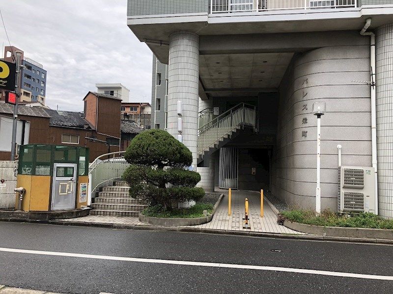 1LDK Apartment for Sale in Moji-ku, Kitakyushu - Thumbnail 3