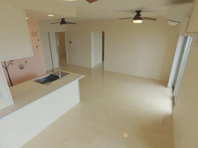 Presence Roger Kadena Reve 1001 | Used apartment located in Kadena-cho, Nakagami-gun, 4 minutes walk from the Kaihin Koen-mae bus stop (Property number: 3217197-0000596) — Image 4, Kadena, Okinawa