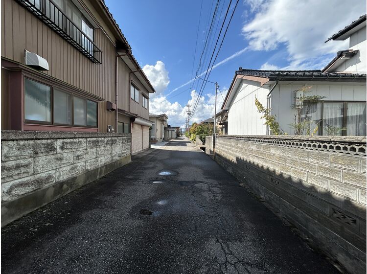 120 Tsubo Development Land for Sale in Takaoka, Toyama - Thumbnail 2