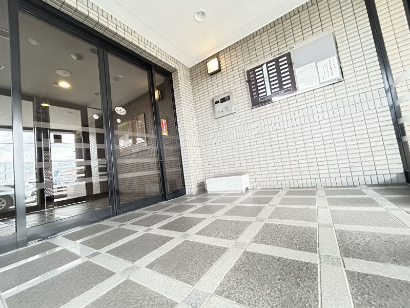 3LDK Apartment in Toyota with Balcony - Thumbnail 3