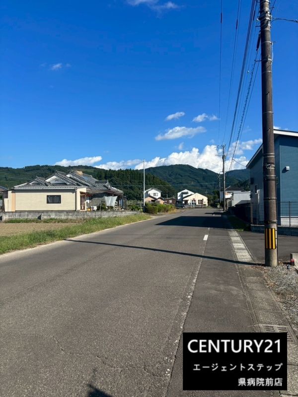 New 4LDK Single-Story House for Sale in Mimata, Miyazaki - Thumbnail 3