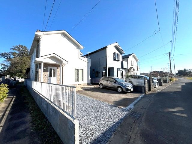 Renovated 4SLDK House for Sale in Sakado, Saitama - Thumbnail 3