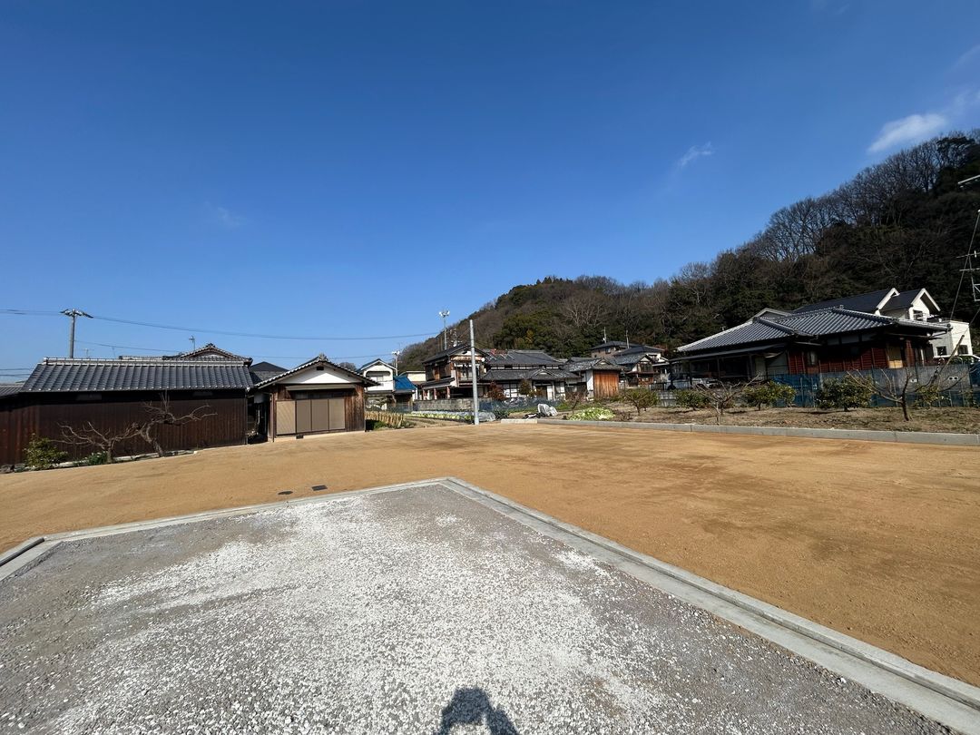Land for Sale in Tobe Town, Ehime - 233.48 sqm Plot - Thumbnail 2