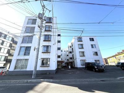 2LDK Investment Apartment Near Tsukisamu Park, Sapporo — Image 1, Toyohira, Hokkaido