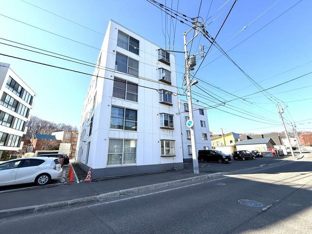 2LDK Investment Apartment Near Tsukisamu Park, Sapporo - Thumbnail 2