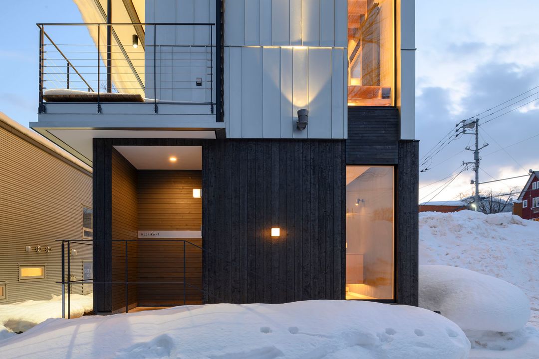 3-Bedroom Chalet for Sale in Niseko Hirafu, Hokkaido - Thumbnail 2