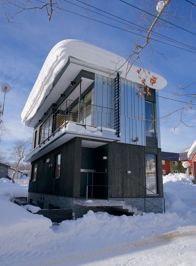 3-Bedroom Chalet for Sale in Niseko Hirafu, Hokkaido - Thumbnail 3