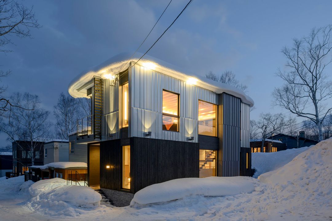3-Bedroom Chalet for Sale in Niseko Hirafu, Hokkaido - Thumbnail 4