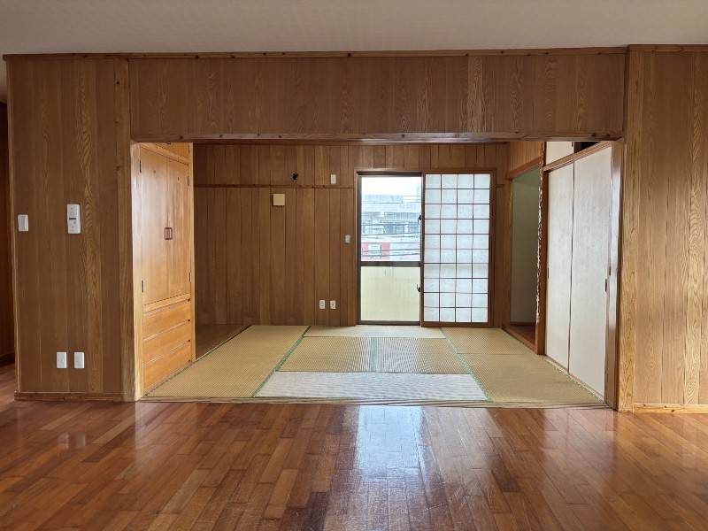 2LDK Mixed-Use Shop & Home for Sale in Haebaru, Okinawa - Image 22