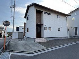 Spacious 4LDK House Near Iyo-Saijo Station, Ehime — Image 2, Saijo, Ehime