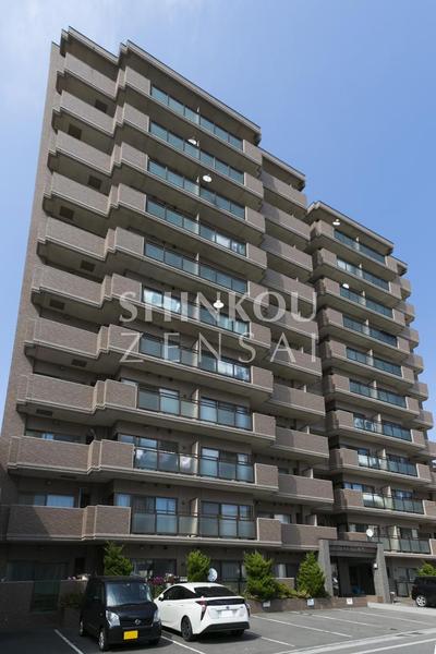 3LDK Apartment for Sale in Hakodate's Honmachi District — Apartment, 5-27 Honmachi, Aomori