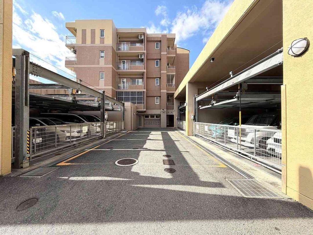 Rivere Tomio 2LDK Apartment for Sale in Nara City - Thumbnail 2