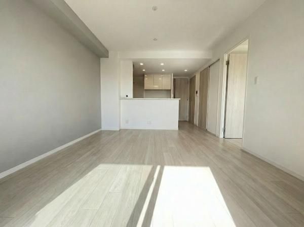 Alpha States Hikone Station 10F 3LDK Apartment for Sale - Thumbnail 3