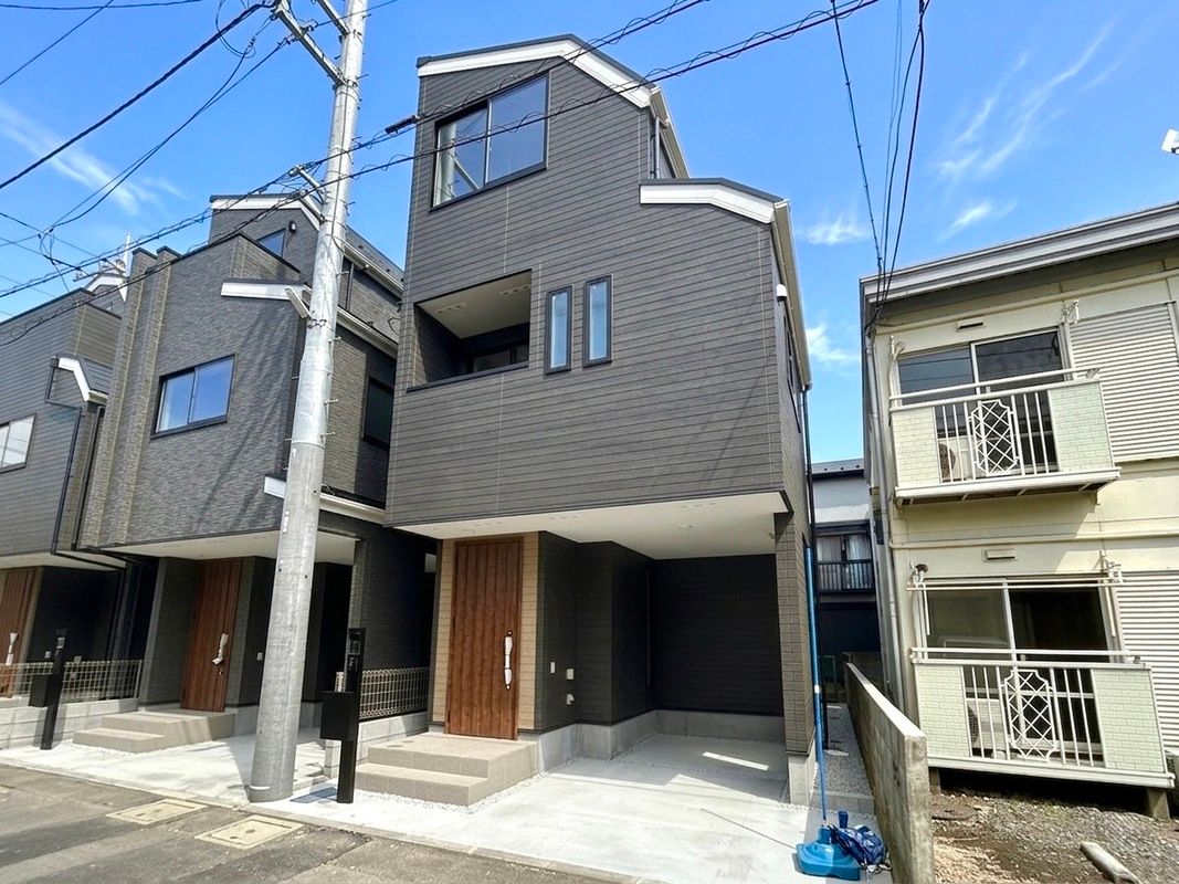 New 3-Bedroom Houses with Garage in Kokubunji, Tokyo - Thumbnail 2